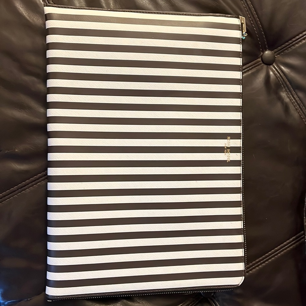 Henri Bendel laptop sleeve!  New without tags.